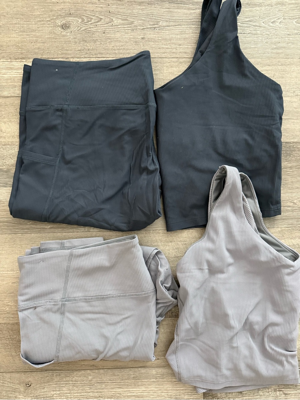 Old Navy Ribbed Active Legging and Scoop Bra Set - Navy & Gray (set of 2)